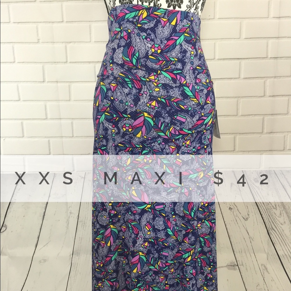 Lularoe Maxi - Feathers XXS